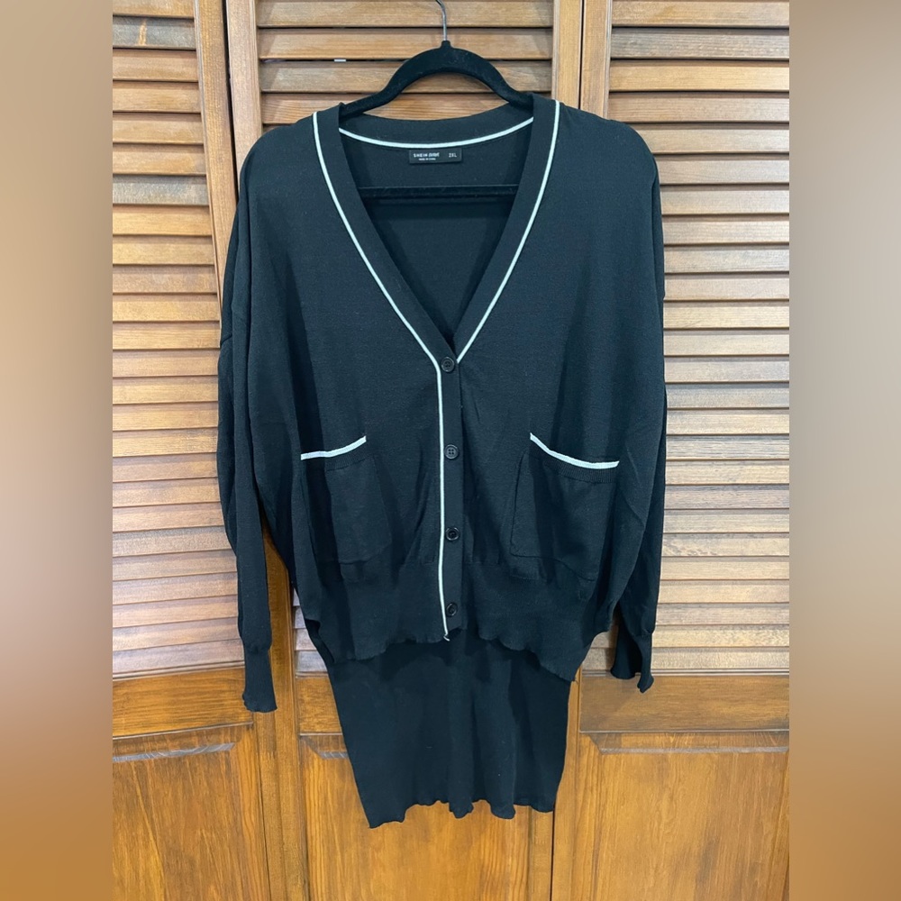 Black and white thin long sleeve button up cardigan